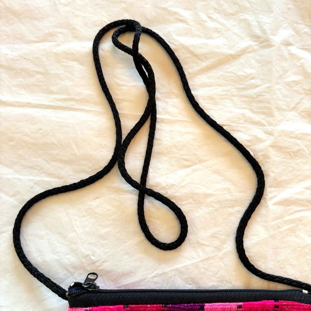 Vintage Crossbody worry dolls embroidered pink handmade in Peru. NWOT - Picture 9 of 11